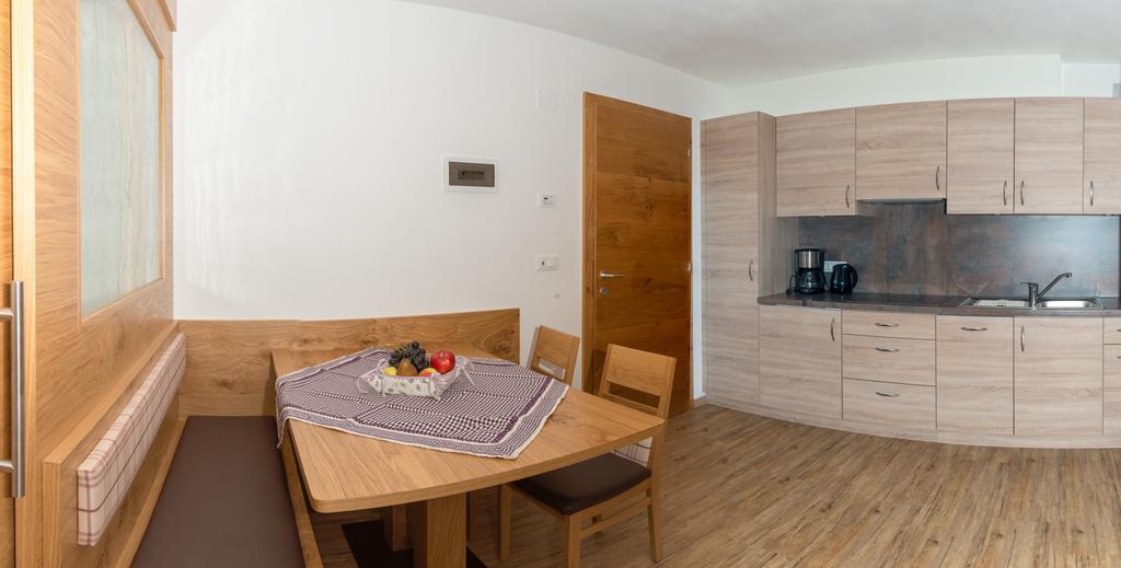 Krebishof Agriturismo Schenna Luaran gambar
